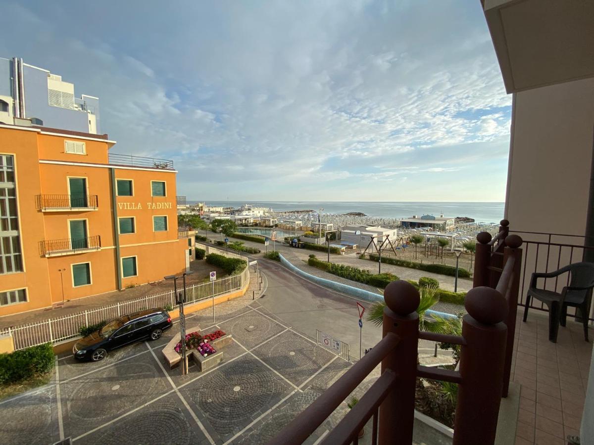 Residence Roxy มิซาโน อาดรีอาติโก ภายนอก รูปภาพ
