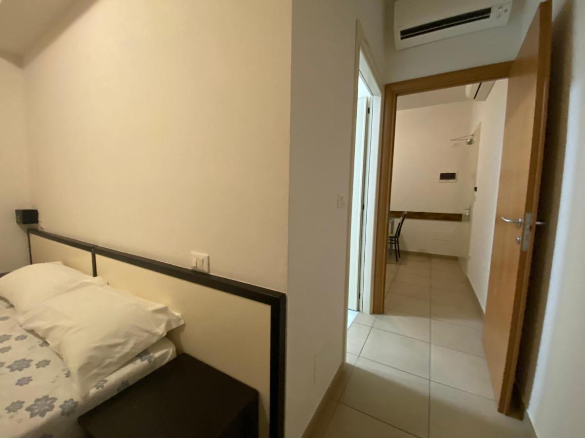 Residence Roxy มิซาโน อาดรีอาติโก ภายนอก รูปภาพ