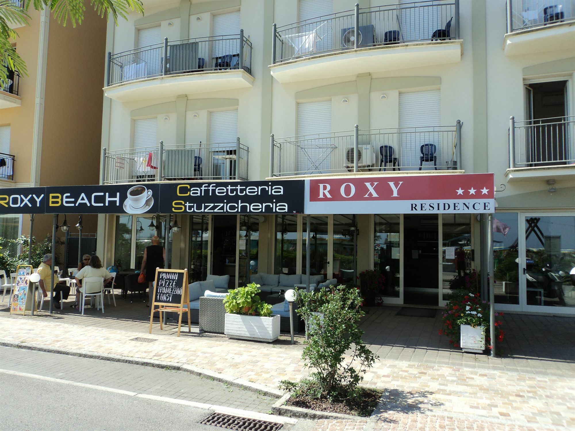 Residence Roxy มิซาโน อาดรีอาติโก ภายนอก รูปภาพ